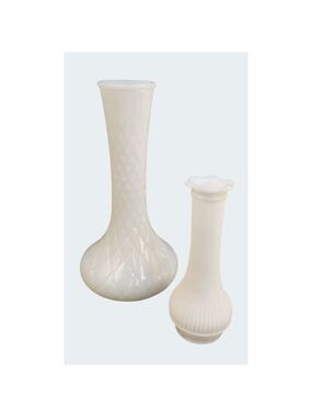 White Milk Glass Bud Vases Set Of 2 With Ribbed & Diamond Pattern Design Vintage